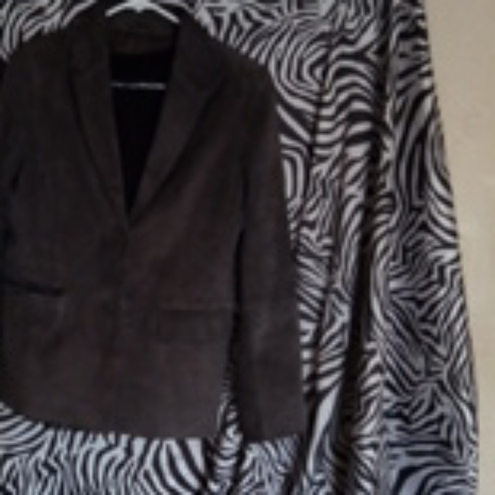 Blazer with a inside long sleeve lace shirt